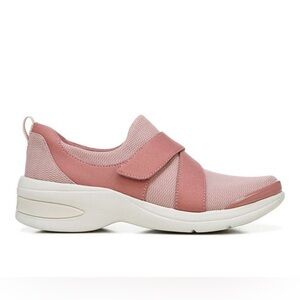 WOMEN'S BZEES REFRESH SLIP-ON SNEAKERS